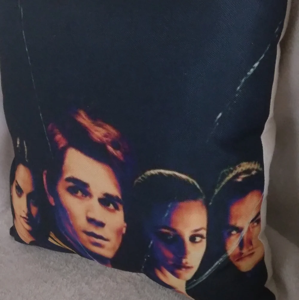 Riverdale pillow